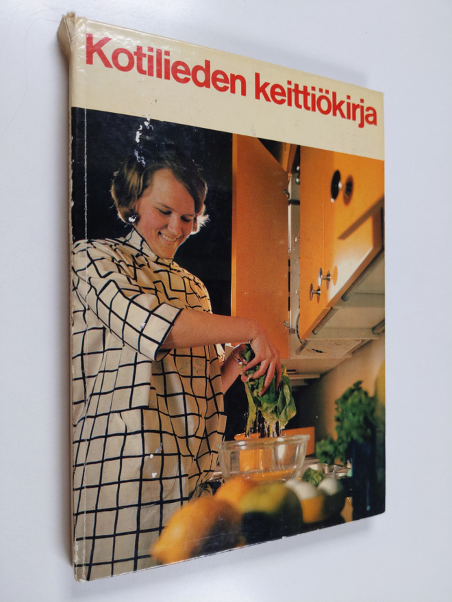 Eila (toim.) Jokela : Kotilieden keittiökirja : 365 ateri...