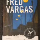 Fred Vargas - Sinisten ympyröiden mies - pikkukuva 1