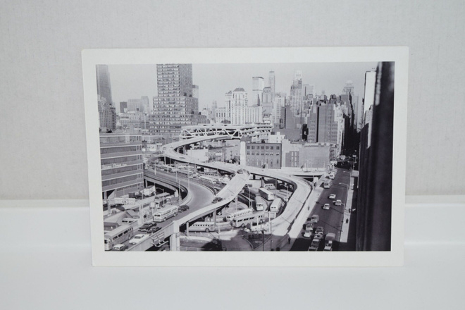 Postikortti (B) New York autokaista