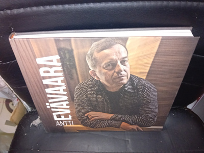 Antti Erävaara  : Veistokselliset huonekalut  ( SIGNED )