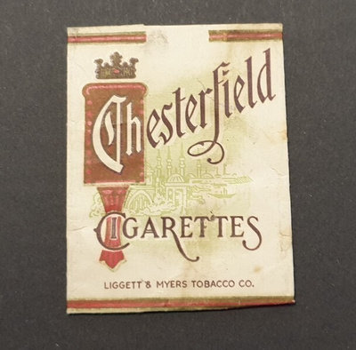 tupakka-aski etureuna Chesterfield