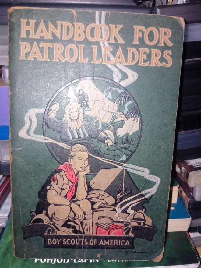 Handbook for Patrol Leaders ( 2p. 1929 ) SIS POSTIKULU