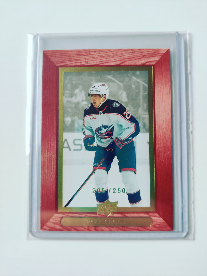 Patrik Laine 23-24 UD BeeHive Red /250