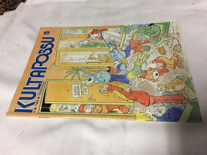 KULTAPOSSU LEHTI 5/1988 HIENO