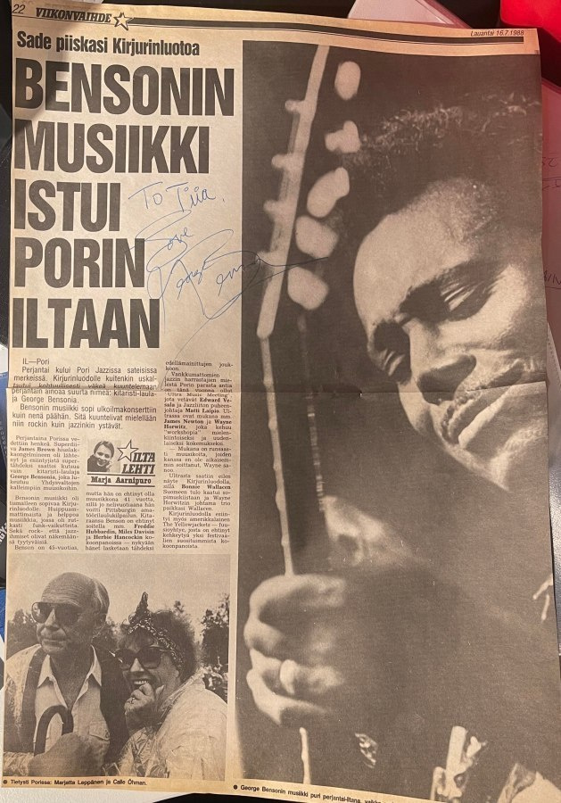 George Benson aito nimikirjoitus lehtikuvassa