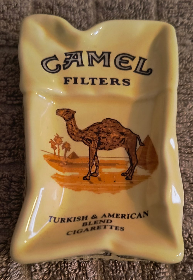 Camel vintage tuhkakuppi