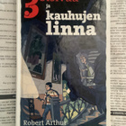 Alfred Hitchcock: 3 etsivää ja kauhujen linna (sid.) - pikkukuva 1