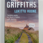 Elly Griffiths : Lukittu huone - pikkukuva 1
