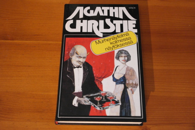 Agatha Christie:Murhenäytelmä kolmessa näytöksessä.Sid.