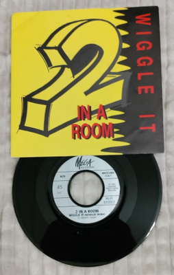 2 In A Room Winggle It 7"single