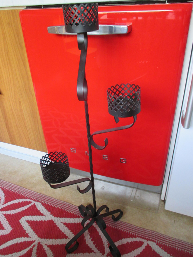 RETRO LATTIA KYNTTELIKKÖ  k. 87cm