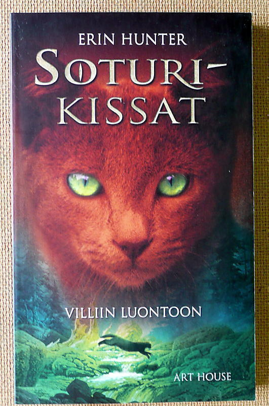 Erin Hunter: Soturikissat -sarjaa (pokkari)