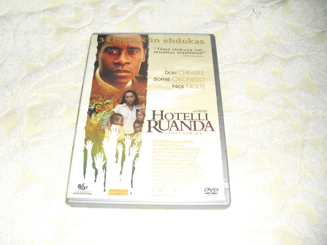 HOTELLI RUANDA (Don Cheadle) tositarina***