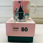 Muumimuki Koti 80v -juhlavuosi muki, nro 6385, uusi - pikkukuva 1