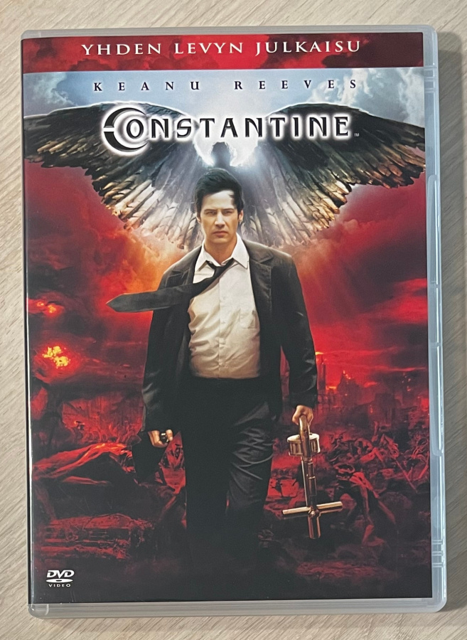 Constantine (2005) Keanu Reeves & Rachel Weisz