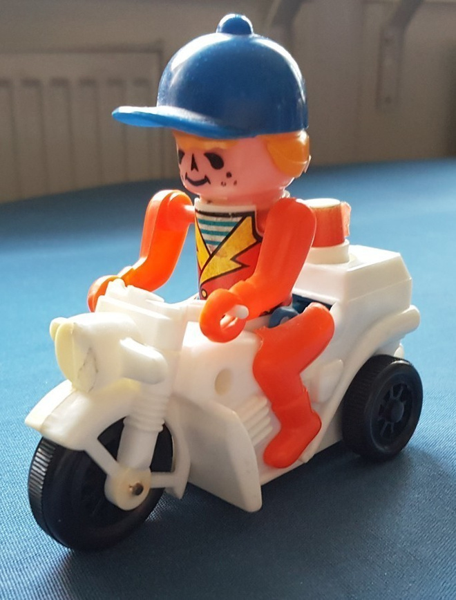 Poliisimoottoripyörä Vieterilelu