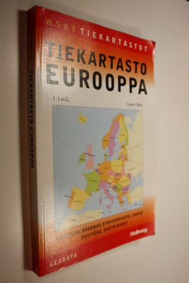 Tiekartasto Eurooppa = Vägatlas = Road map = Strassenkart...