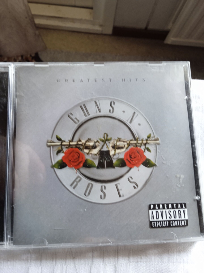 CD- LEVY : GUNS N  ROSES : GREATEST HITS