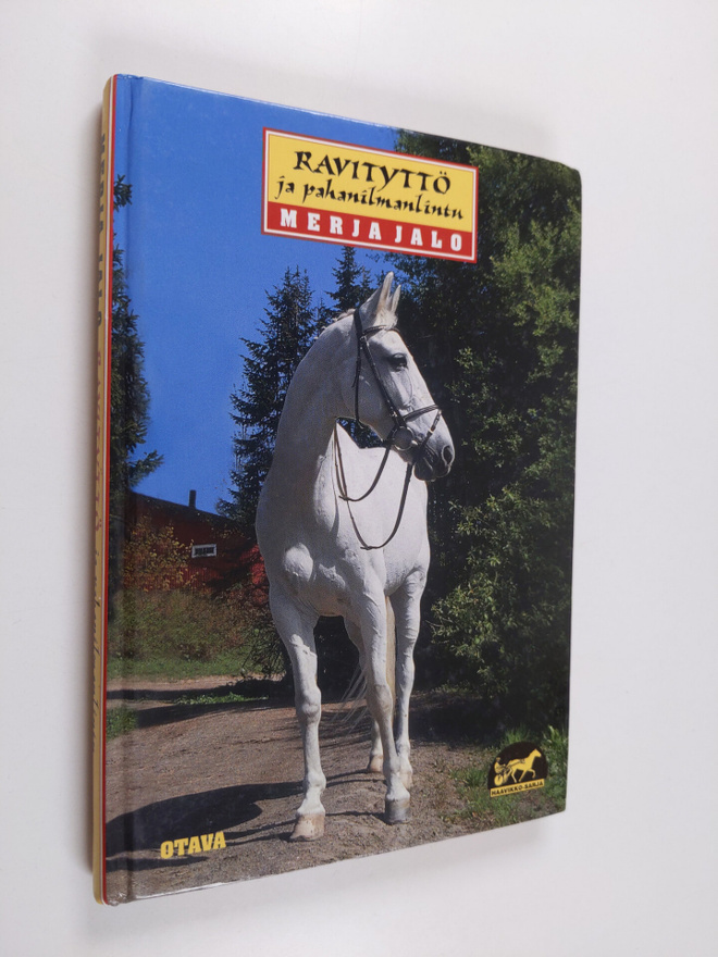 Merja Jalo : Ravityttö ja pahanilmanlintu