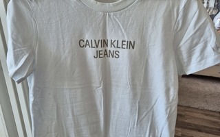 Calvin klein  T-paita,  koko S