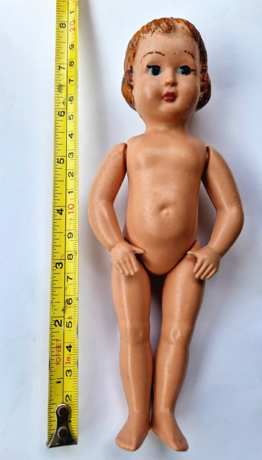 Guttaperkka vintage pieni nukke