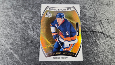 Robin Salo 2021-22 Future Watch Spectrum FX Gold /50