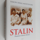 Simon Sebag Montefiore : Stalin : punaisen tsaarin hovissa - pikkukuva 1