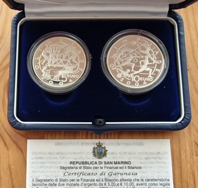 San Marino 2003 5 ja 10e hopeajuhlarahat Ateenan olymp.
