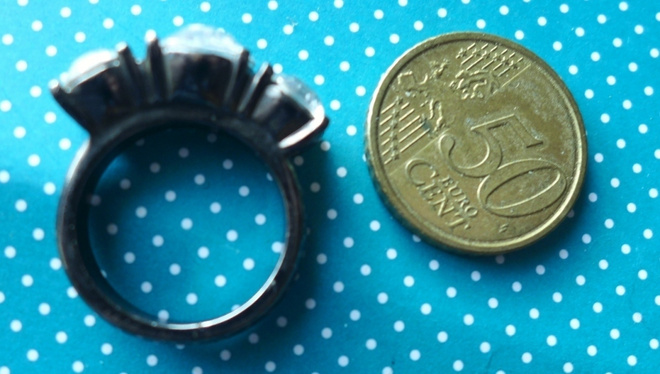SORMUS 3x kirkas kivi, kaunis 18,5mm