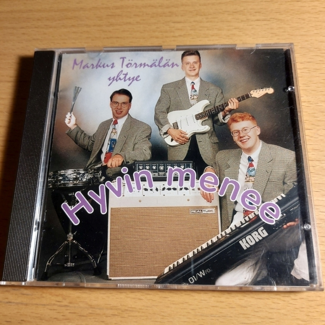 Markus Törmälän yhtye - Hyvin menee nimmareilla