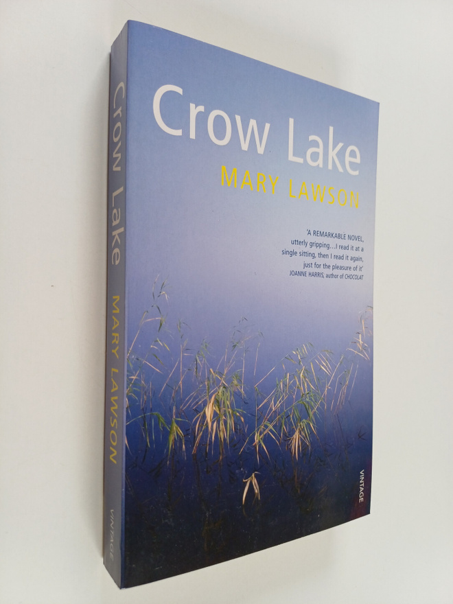 Mary Lawson : Crow Lake : takaisin kotiin