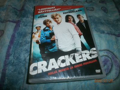 CRACKERS uusi DVD