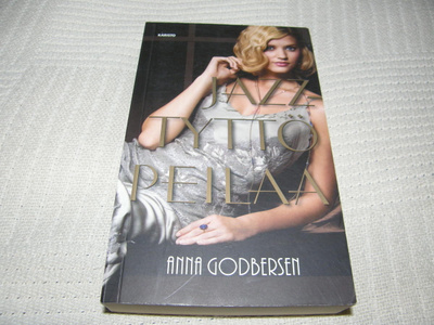 Anna Godbersen Jazztyttö peilaa -pok