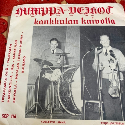 HUMPPA- VEIKOT: Kankkulan kaivolla- EP * KANSI
