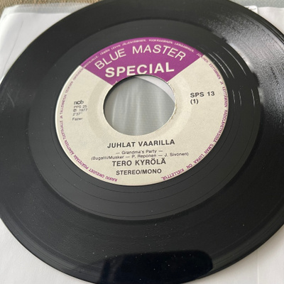 TERO KYRÖLÄ: Juhlat vaarilla * Tanssit skanssissa *FIN 1979