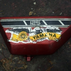 Yamaha RD125DX muovinen sivukotelo - pikkukuva 1