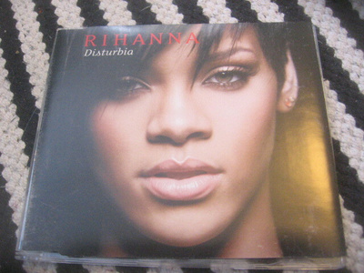 Rihanna - DIsturbia (promo cds)