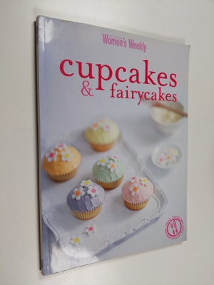 Pamela Clark : Cupcakes & Fairy Cakes