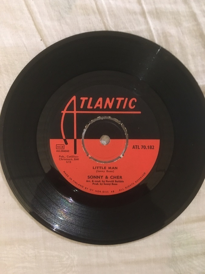 (7") Sonny & Cher - Little Man / Monday