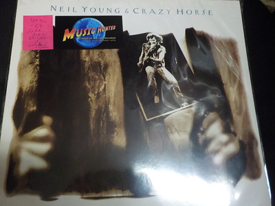 NEIL YOUNG AND CRAZY HORSE - LIFE M-/M- LP+