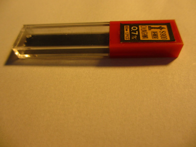 lyijytäytekynän irtolyijy tuubi 12kpl 60mm 0,7 hb