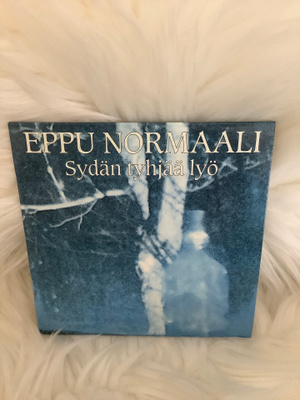 EPPU NORMAALI:SYDÄN TYHJÄÄ LYÖ / HIHNALLA