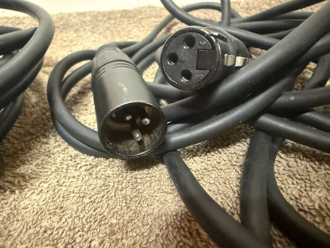 2 x 3m XLR MIKROFONIJOHTOJA / UROS - NAARAS