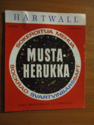 JUOMAETIKETTI - MUSTA HERUKKA (K18-S4)