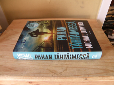 Michael Ledwidge Pahan tähtäimessä (sidottu)