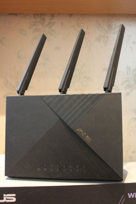 ASUS 4G-AX56 Dual-band -LTE-modeemi ja Wi-Fi-tukiasema