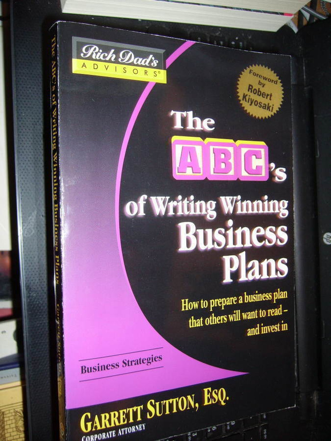 Garrett Sutton : Business Plans ( 1 p. 2005 ) sis. postik.