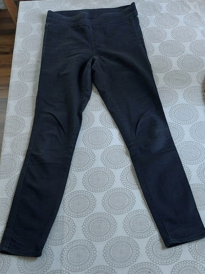 Housut koko 38 H&M leggings-tyyppiset farkut