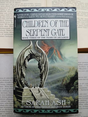Sarah Ash - Children of the Serpent Gate (paperback)