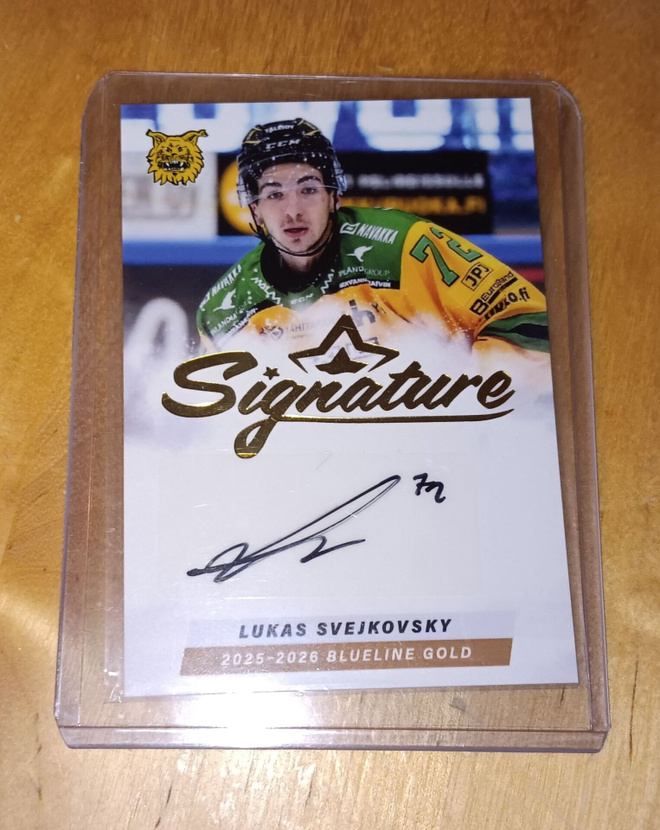 25-26 Blueline Signature Gold Lukas Svejkovsky /40 Ilves